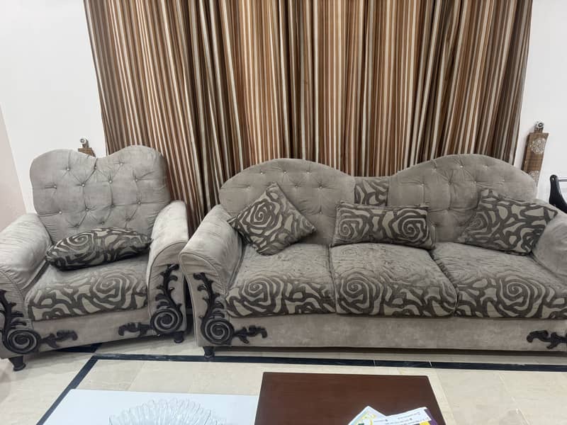 Sofa set 0