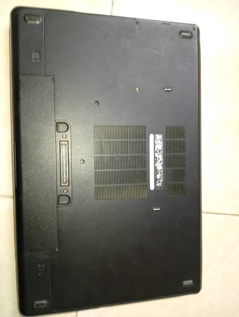 Dell latitude E6540 1