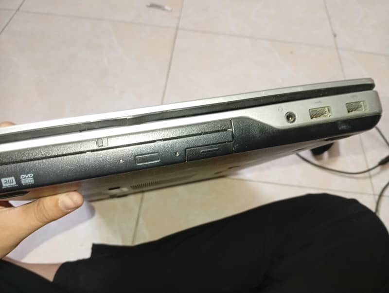 Dell latitude E6540 2