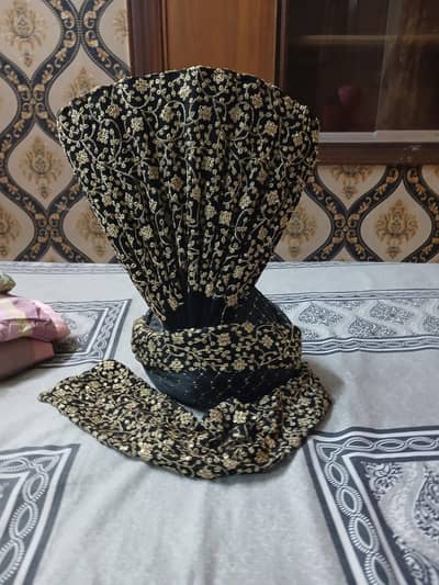 groom kulaa In black r gold