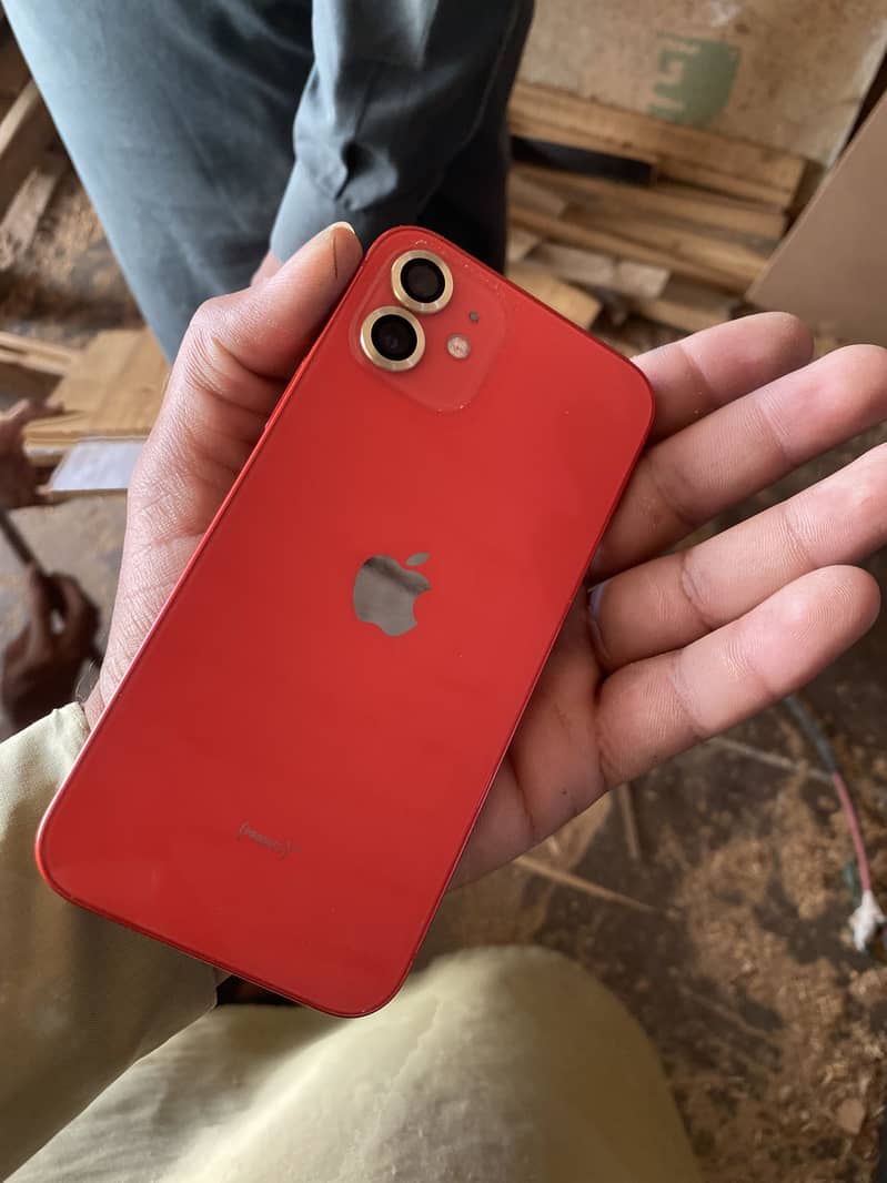 Apple iPhone 12 4