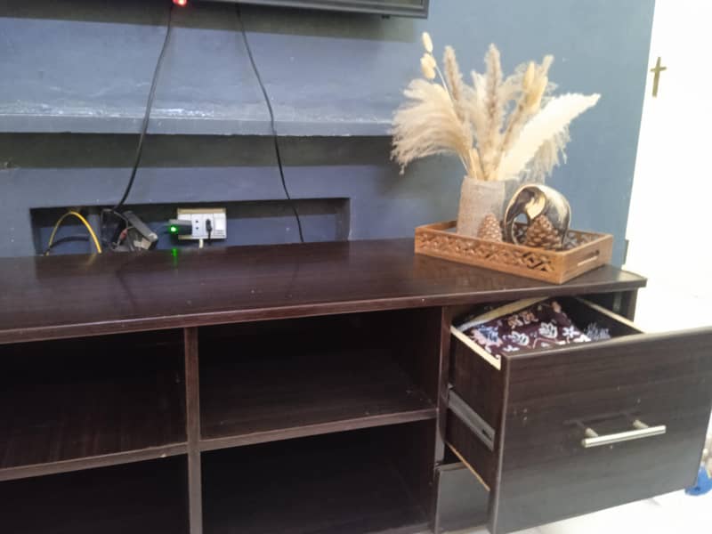 tv console 0
