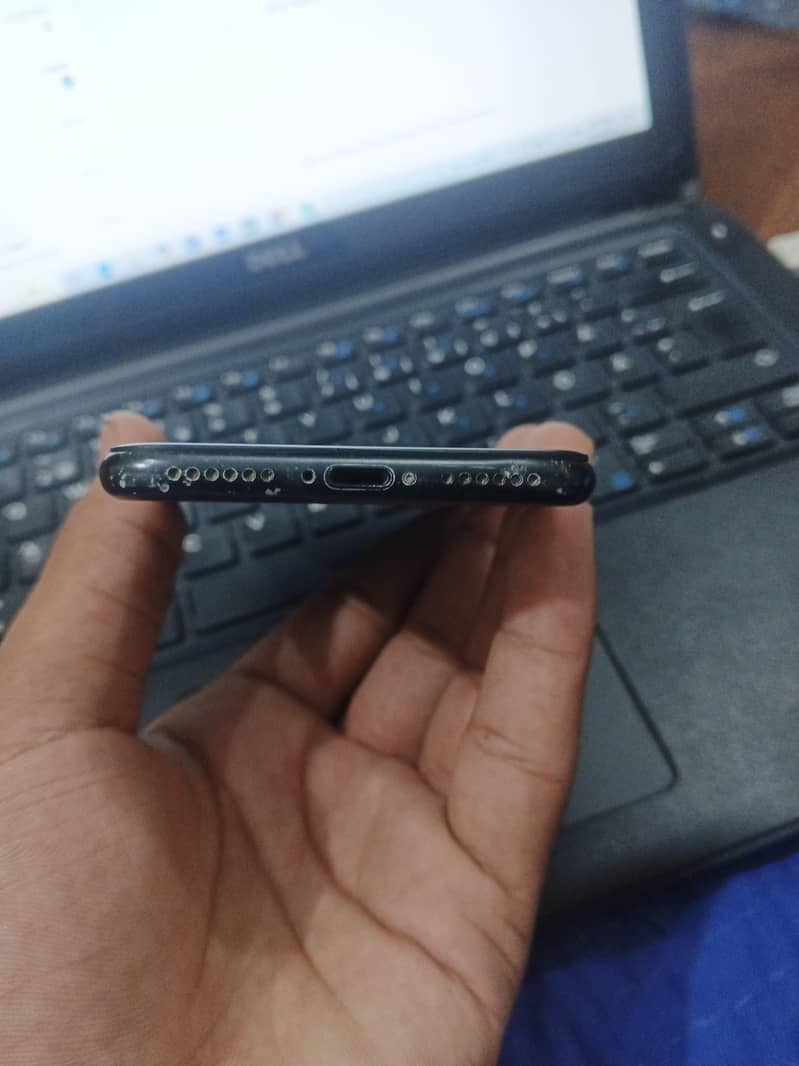 Apple iPhone 7 1