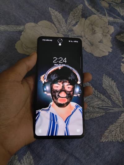 Samsung A51 Exchange With iPhone 11/ pixel 6a