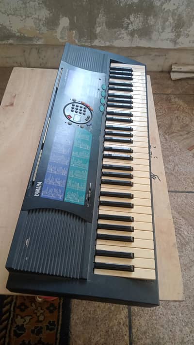 Yamaha PSR - 185 Piano with Charger