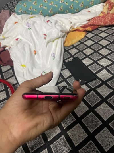 Sharp Aquos R3