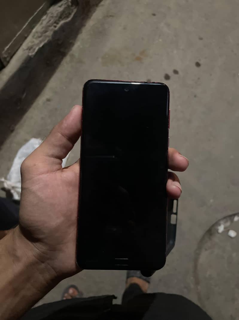 Sharp Aquos R3 5