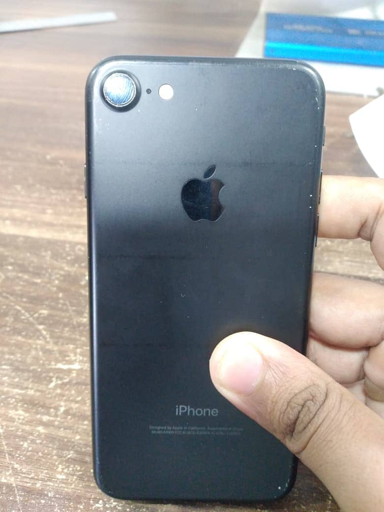 Apple iPhone 7 3