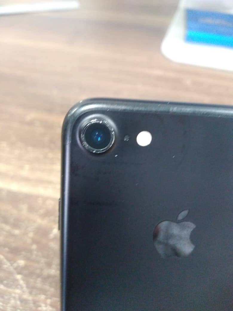 Apple iPhone 7 4