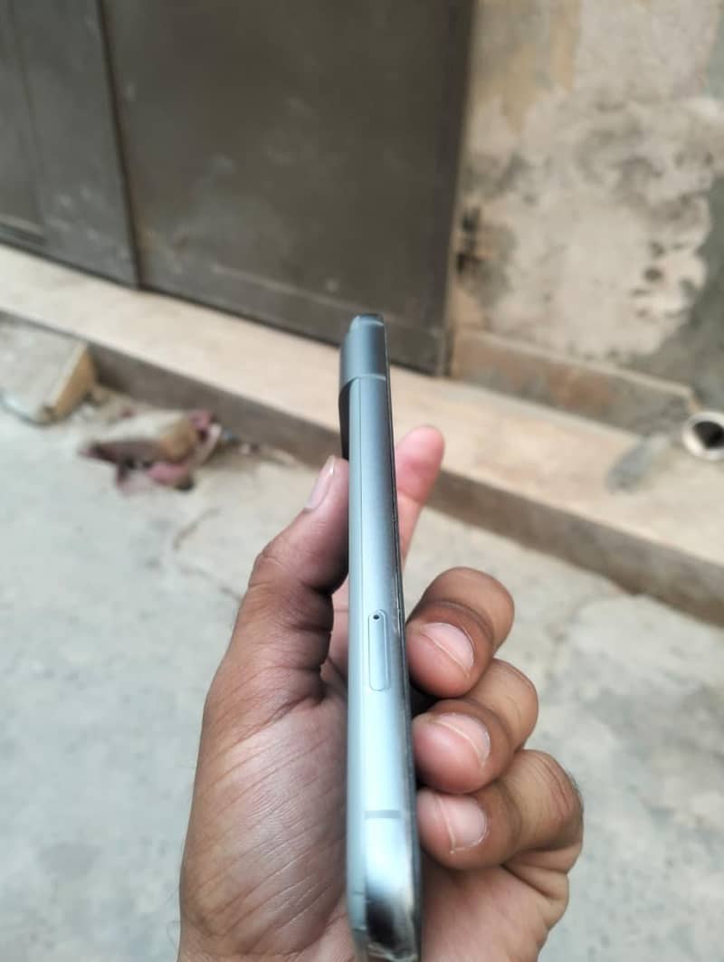 Google Pixel 8 2