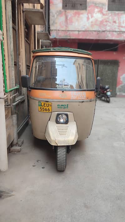 Siwa auto rickshaw 2016 lush condition