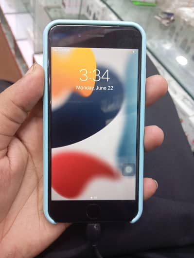 Apple iPhone 7