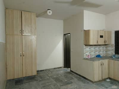 Flat For Rent in Cavalary Ground