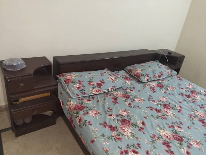double bed with side table 2