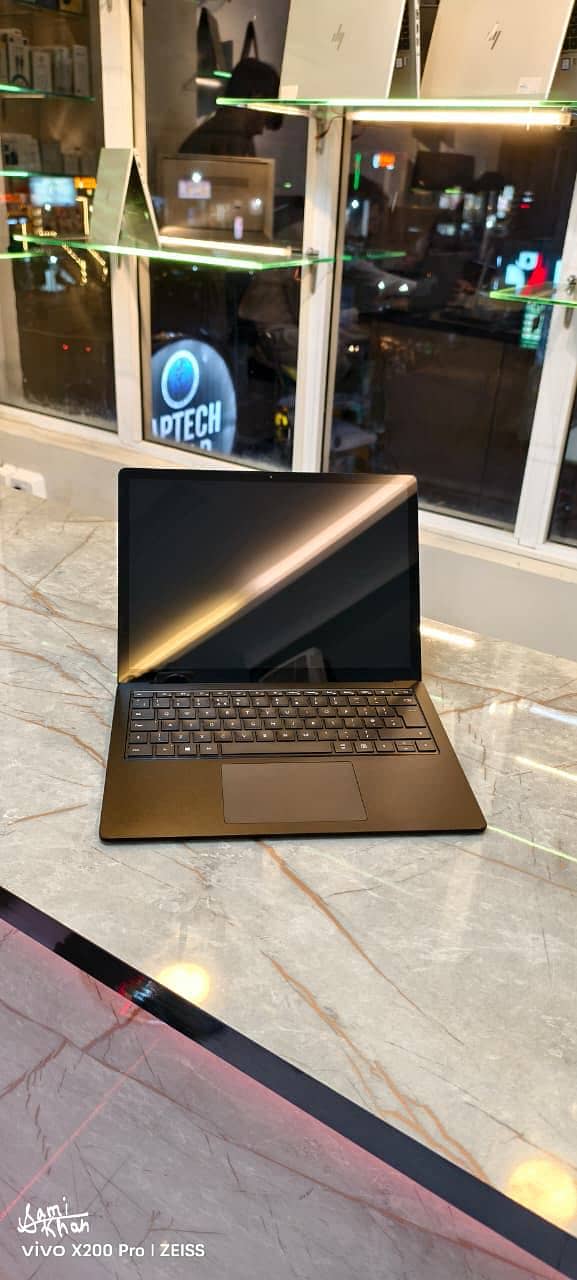 Microsoft Surface 4 0