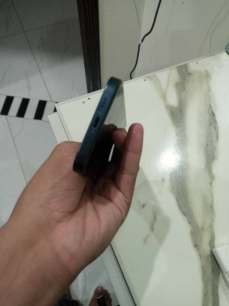 Apple iPhone 14 5