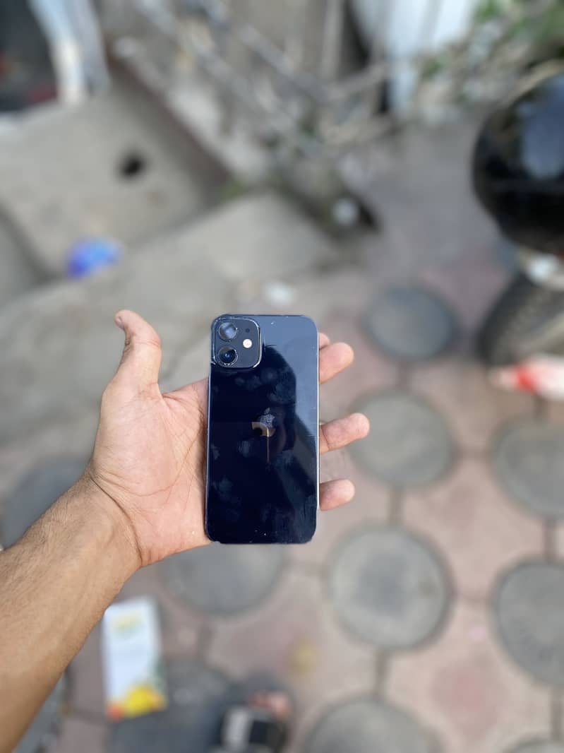 Apple iPhone 12 mini 9