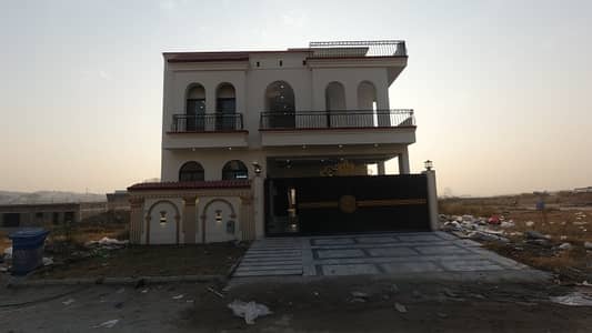 10 Marla Double Storey House for Sale in A Block, Gulberg Greens Islamabad