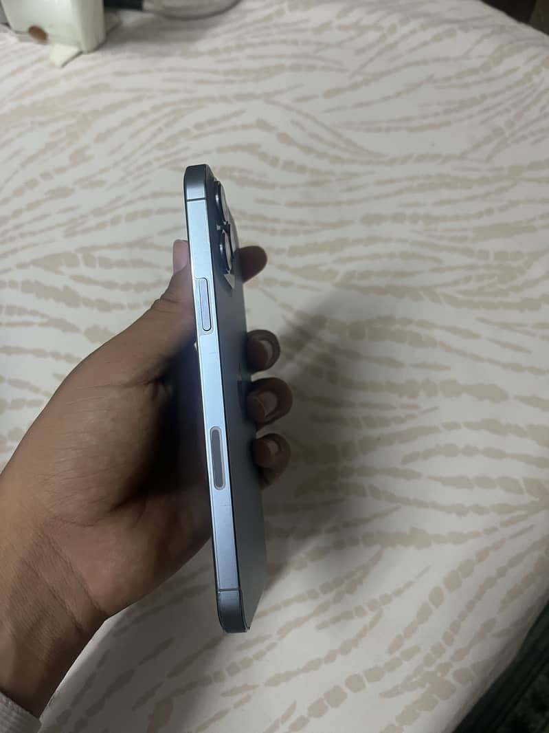 Apple iPhone 13 Pro Max 1