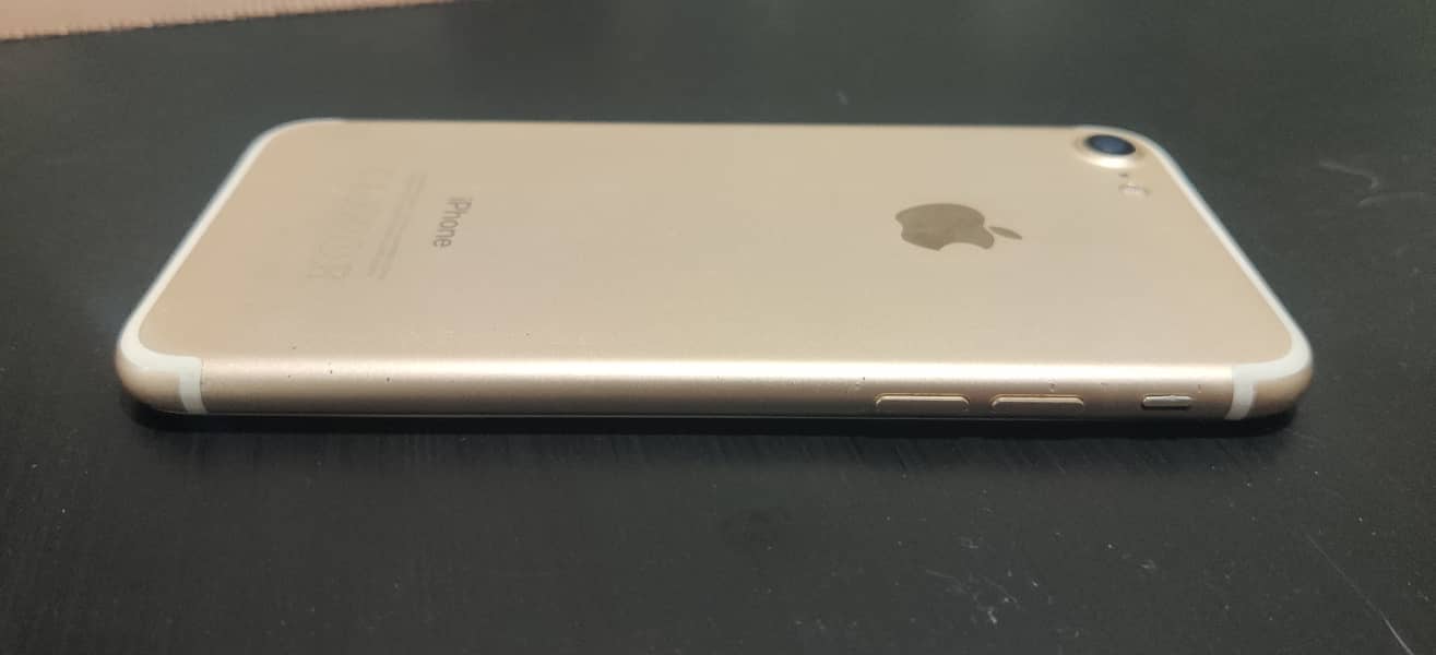 Apple iPhone 7 7