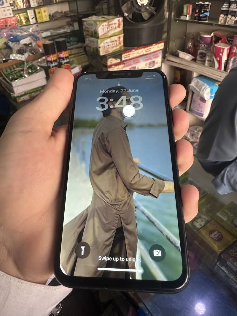 Apple iPhone X 3