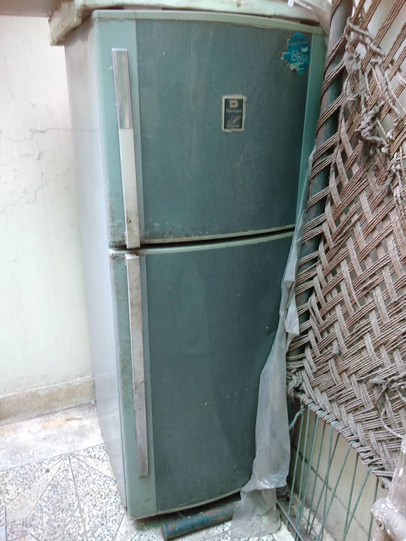 032dawlance fridge 0