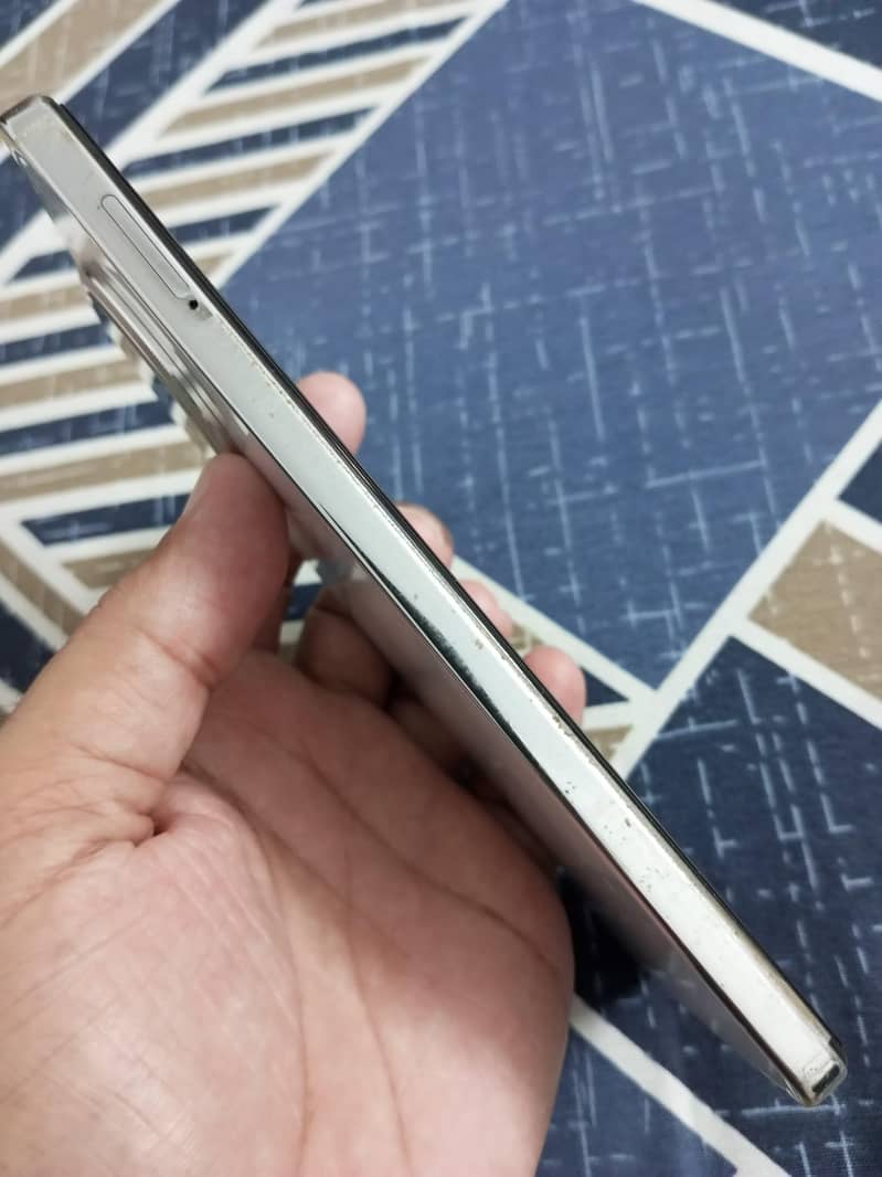 Tecno camon 30 2