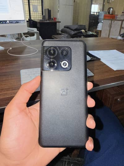 One Plus 10 Pro