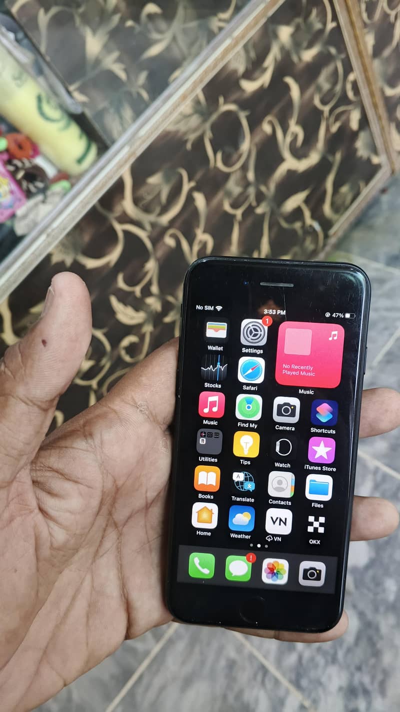 Apple iPhone 7 4