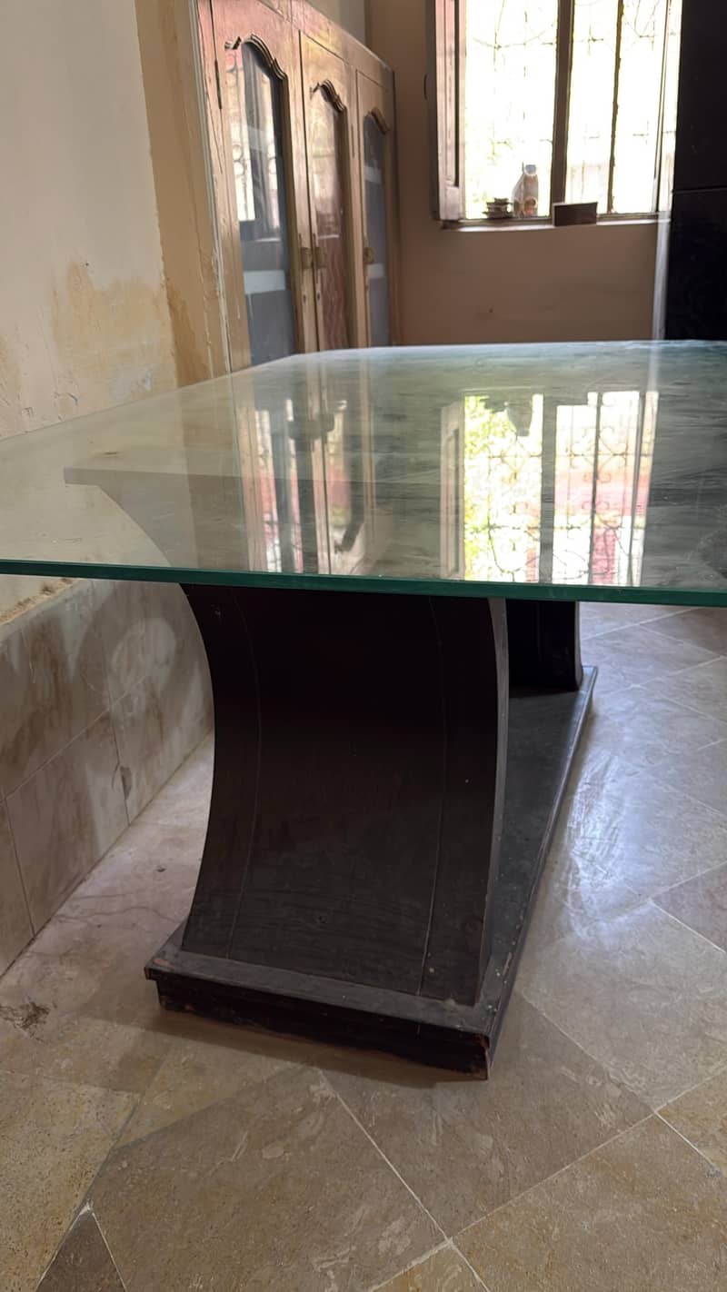 Dining Table And chairs 0