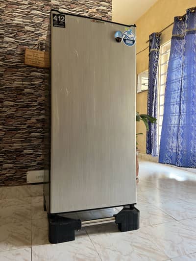 Single Door Black & Silver