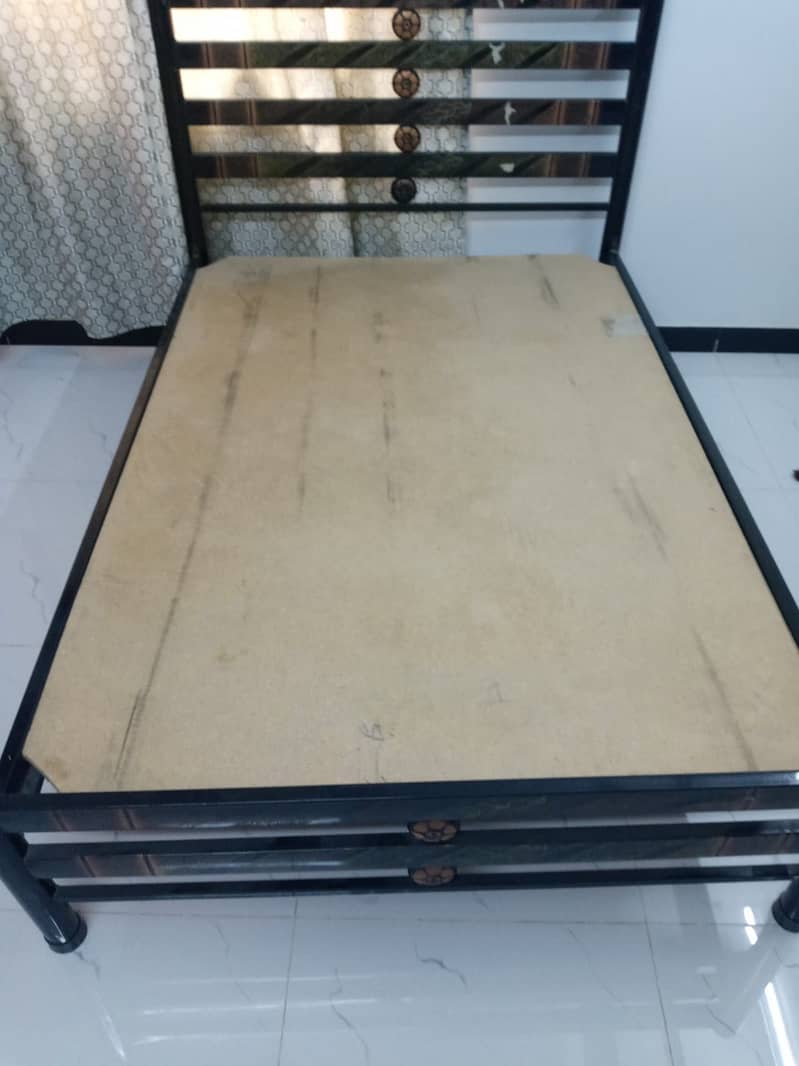 Single bed 3