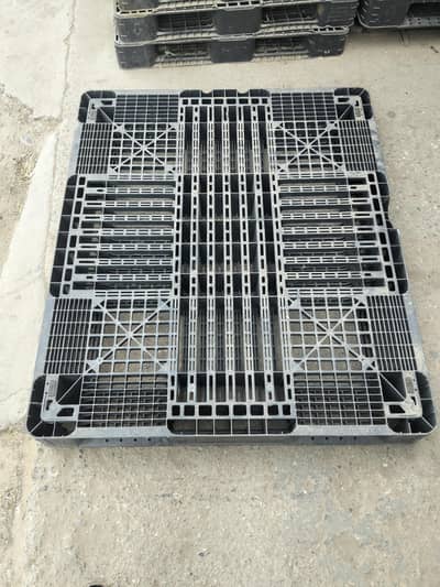 Pallets in Karachi. Plastic Pallets. Pallets  Wooden Pallets