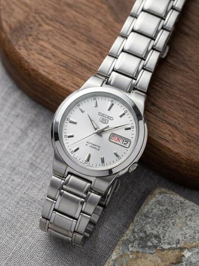 seiko 5 automatic watch