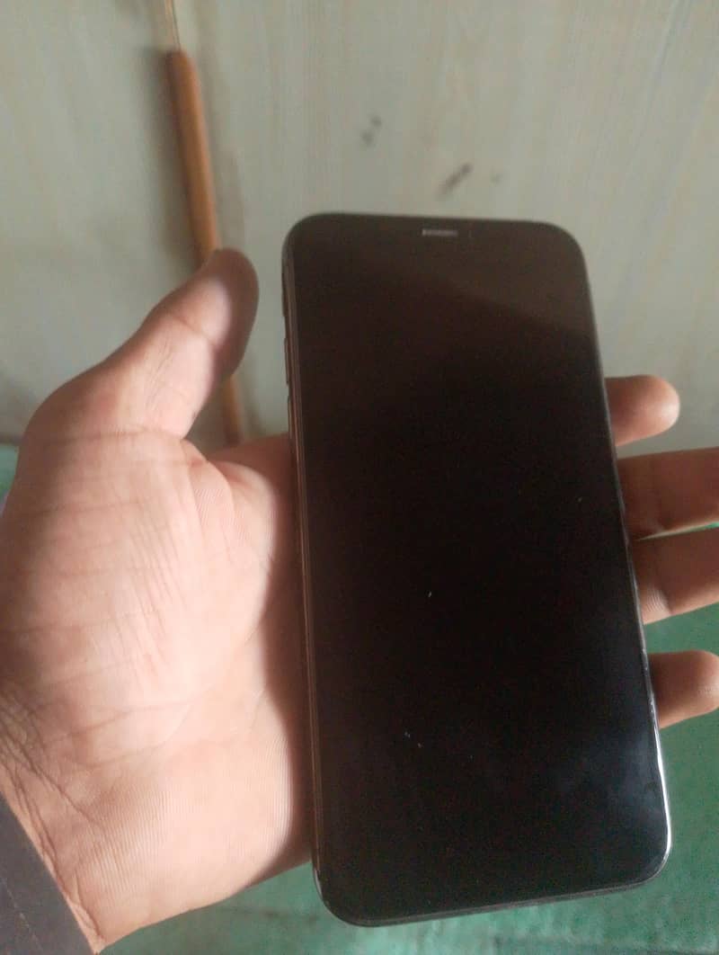 Apple iPhone X 4