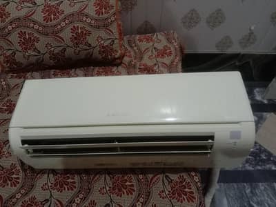 splate AC Mitsubishi