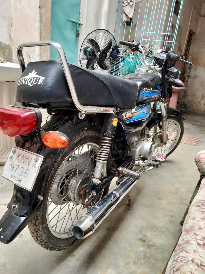 Unique CD 70 1