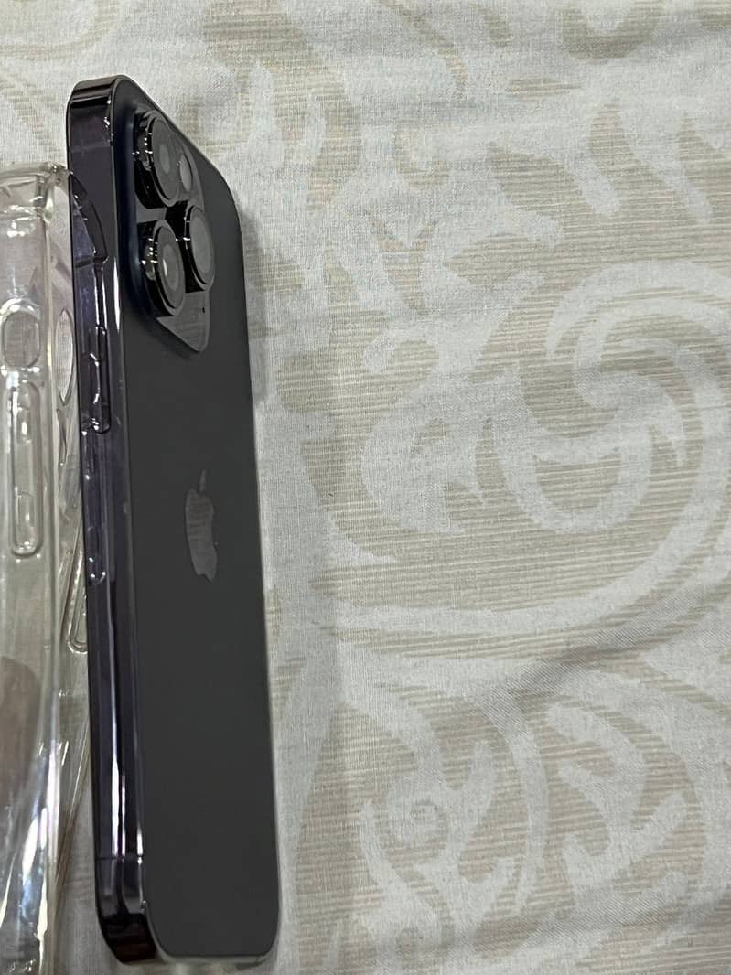 Apple iPhone 14 Pro 2