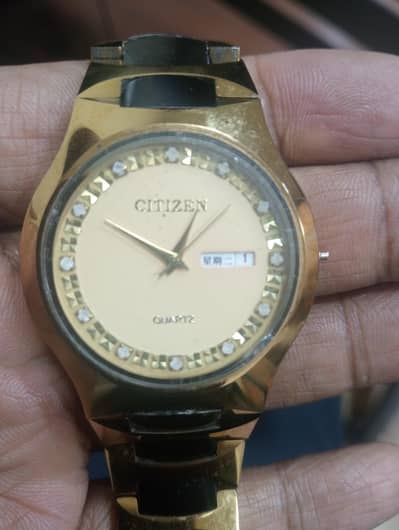 Citizen Quartz watch Ceramic watch day and date