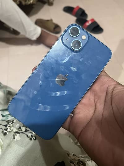 Apple iPhone 13