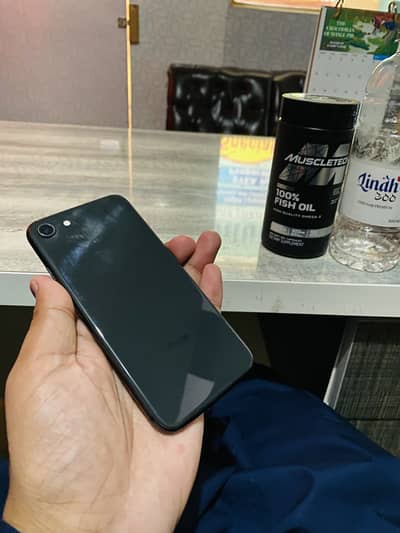 Apple iPhone 8