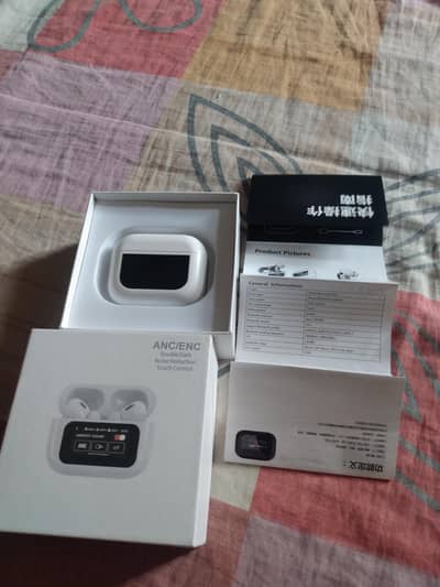 G4 Display Airpods