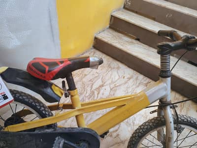 used cycle for 5 to 6 yrs kids(price nego)