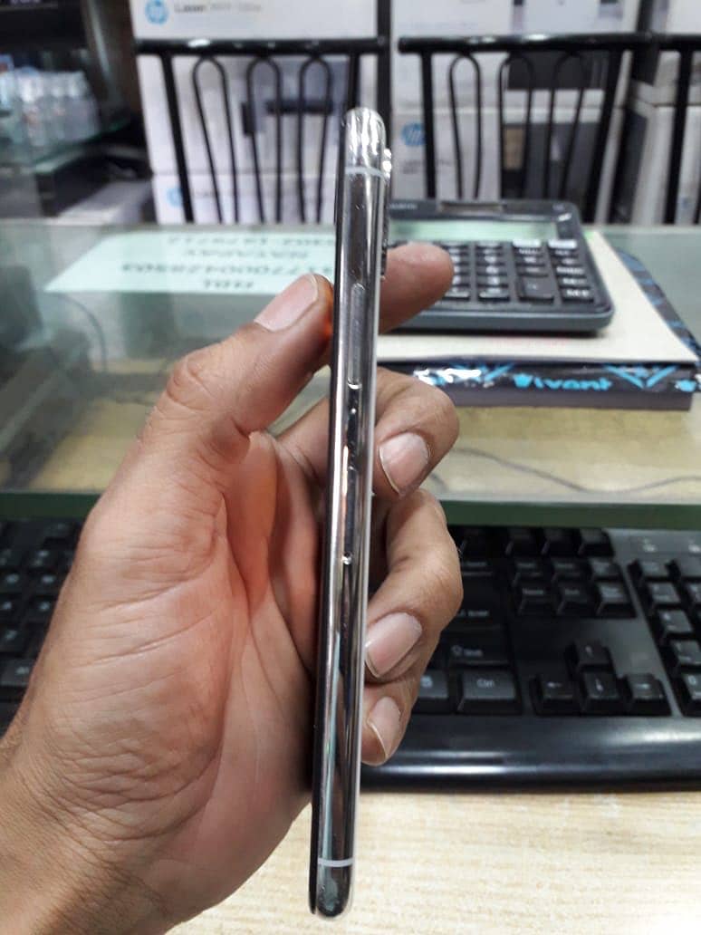 Apple iPhone X 1