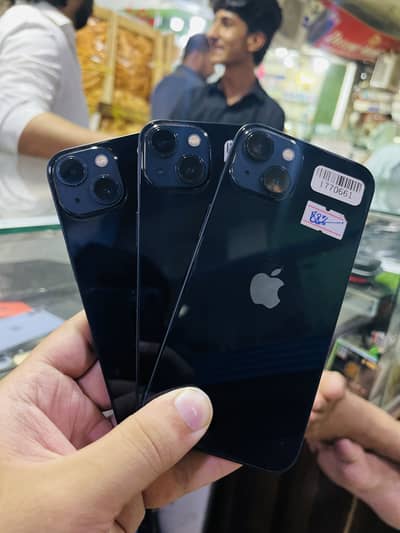 Apple iPhone 13