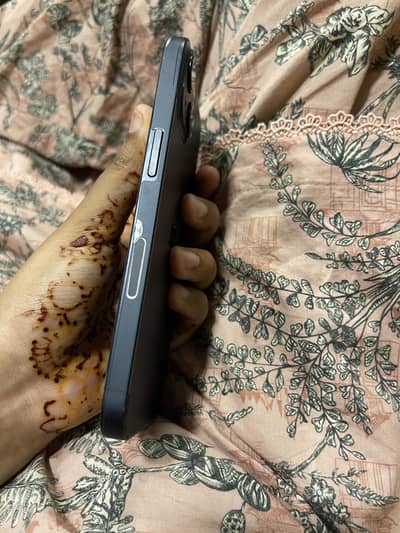 iPhone 13 JV