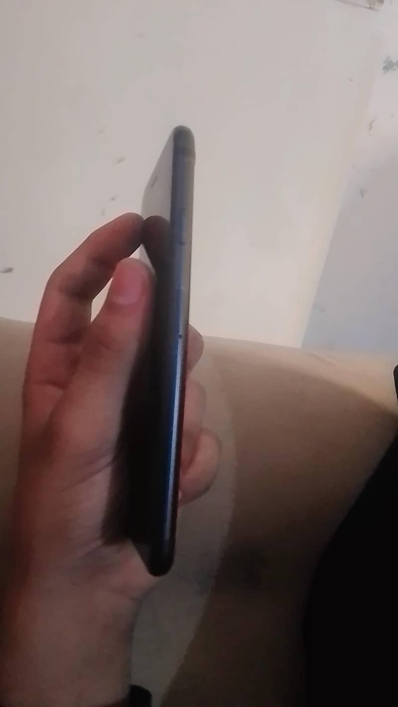 iPhone 7 4