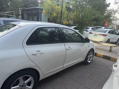 Toyota Belta 2006