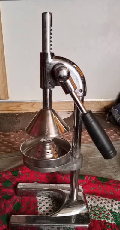 hand juicer