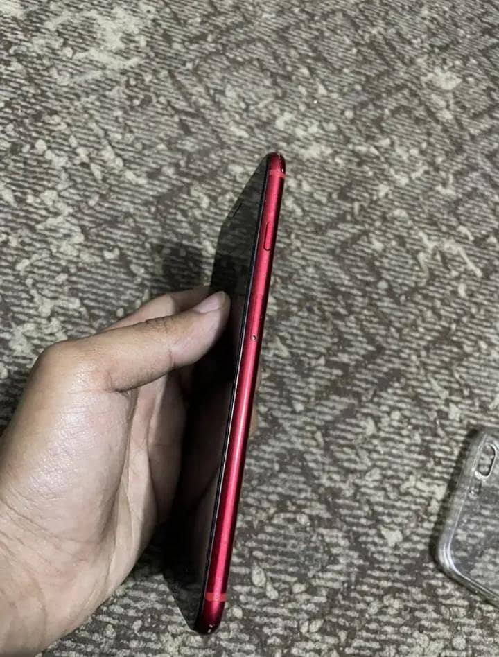 Apple iPhone 8 Plus 1
